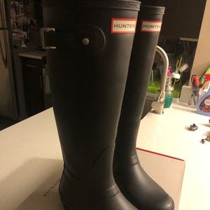 Hunter rain boots size 7